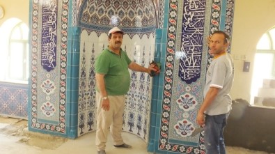 Burhaniye'de Kırtık Camine Hayırsever Güzelliği