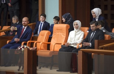 Cumhurbaşkanı Erdoğan TBMM'de Yemin Etti