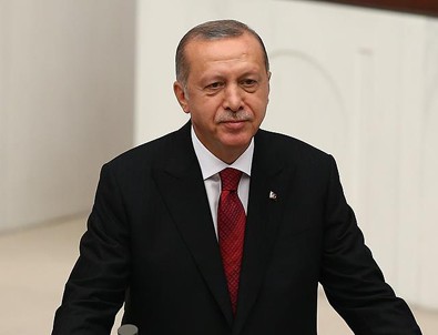 Cumhurbaşkanı Erdoğan yemin etti (Yeni sistem resmen başladı)