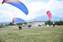 YENICEKÖY - Dostum'un Yamaç Paraşütü Kursu Devam Ediyor