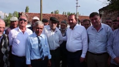 Karacan, Erdoğan'a Oy Veren Köye Selam Götürdü