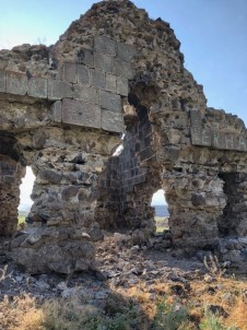 Kars'ta, Defineciler Kiliseyi Kazdı