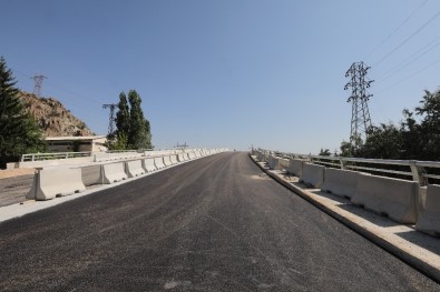 Muhsin Yazıcıoğlu Üst Geçit Köprülü Kavşakta Çalışmaları Tamamladı