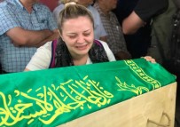 CÜNEYT YÜKSEL - Tren Kazasının En Küçük Kurbanı Toprağa Verildi