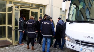 Uşak'ta FETÖ/PDY'den 5 Kişi Tutuklandı