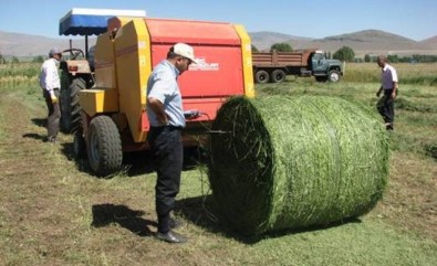 Çavdarhisar'da Çiftçilere Uygulamalı 'Süt Sığırı Yetiştiriciliği' Kursu