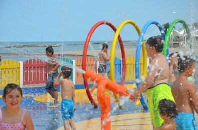 Çocuklardan 'Su Oyun Parkı'na Yoğun İlgi