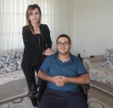 MERAL UÇAR - Kaymakam Uçar'dan Engelli Vatandaşa Akülü Sandalye