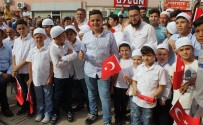 DİNDAR GENÇLİK - Sabah Namazına Gelen Çocuklara Bisiklet Hediye Ettiler
