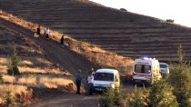 Elazığ'da Devrilen Ekskavatörün Operatörü Öldü