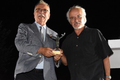 Homeros Ödülü Prof. Dr. Haluk Şahin'in Oldu