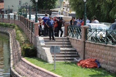 Köpeğinin Peşinden Porsuk Çayı'na Atlayan Vatandaşın Cesedine Ulaşıldı