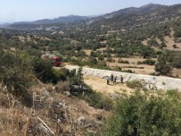 YALıKAVAK - Otomobiliyle Uçuruma Yuvarlandı, Ekipler Kurtarmak İçin Seferber Oldu