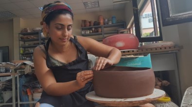 (Özel) Suyun Üstünde Topraklı Sergi