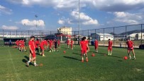 İBRAHİM GÜNEŞ - Salihli Belediyespor'un Afyon Kampı Başladı
