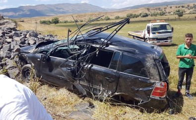 Bingöl'de Otomobil Şarampole Yuvarlandı  Açıklaması4 Yaralı