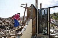 TOPRAK KAYMASI - Endonezya'da Depremde Ölenlerin Sayısı 387'Ye Yükseldi