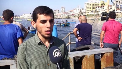 Gazzeliler İsrail Ablukasını Kırmak İçin Denize Açıldı