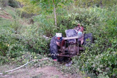 Kastamonu'da Traktör İle Otomobil Çarpıştı Açıklaması 1 Ağır Yaralı