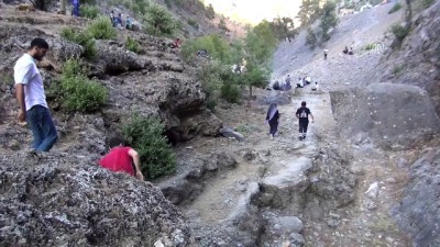 GÜNCELLEME - Adana'da Şelalede Kaybolan 3 Kişi Ölü Bulundu