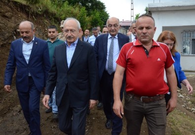 Kılıçdaroğlu'ndan Heyelanda Ölen Vatandaşın Ailesine Taziye Ziyareti