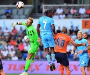 ALEKS TAŞÇıOĞLU - Spor Toto Süper Lig Açıklaması Medipol Başakşehir Açıklaması 1 - Trabzonspor Açıklaması 0 (İlk Yarı)