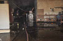 Bulanık'ta Mobilya Fabrikasında Yangın