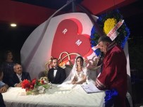 İRFAN KAPLAN - CHP Milletvekilinin Yeğenin Nikahını Ak Partili Belediye Başkanı Kıydı