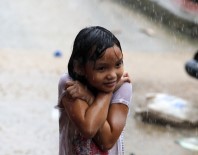 FILIPINLER - Muson Yağmurları 40 Bin Filipinliyi Göç Etmeye Zorladı