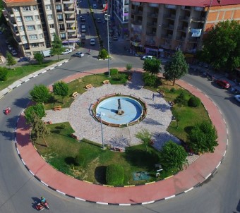 Alaşehir'in Sembol Meydanı 'Sarıkız' Yenileniyor