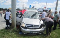 KARABIGA - Biga'da Kaza Açıklaması 2 Yaralı