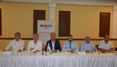 Dr. Necip Yemenici MÜSİAD İzmir'in Toplantısına Konuk Oldu