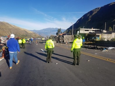 Ekvador'da Otobüs Kazası Açıklaması 23 Ölü, 14 Yaralı