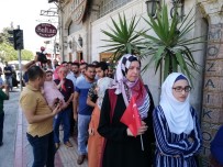 DÖVİZ BÜROSU - Hatay'da Suriyeliler De Döviz Bürolarına Akın Etti