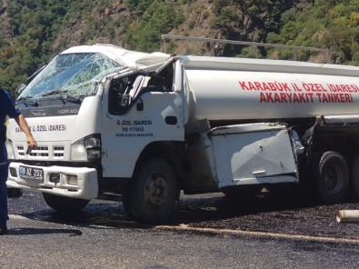 Karabük'te Yakıt Dolu Tanker Takla Attı, Litrelerce Yakıt Yola Döküldü