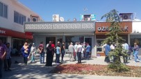 TÜRK LIRASı - Kırşehirliler, Döviz Bürolarına Akın Etti