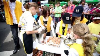 Belçika'da 10 Bin Yumurtalı Dev Omlet