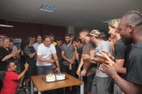 FUAT ÇAPA - Fuat Çapa'ya Doğum Günü Sürprizi