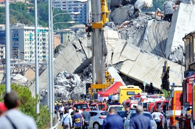 İtalya'da Kurtarma Çalışmaları Devam Ediyor