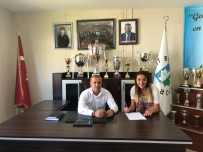 GARD - Melek Yusufoğlu, İzmit Belediyespor'da Yola Devam Ediyor
