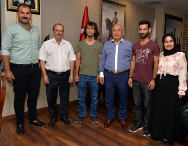 Mersin'de Belediye Kursuna Katılan Öğrencilerin YKS Başarısı