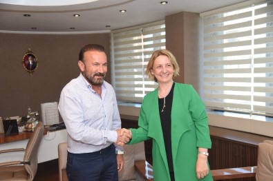 Milletvekili Emine Zeybek'ten Başkan Doğan'a Nezaket Ziyareti
