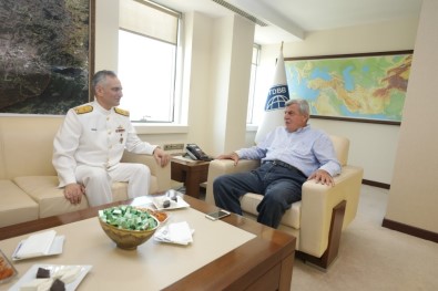 Tuğamiral Tok'tan Başkan Karaosmanoğlu'na Ziyaret