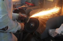 İBRAHIM ÇETIN - Bıçakçılarda Kurban Bayramı Yoğunluğu