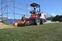 FUTBOL SAHASI - Ergene Velimeşespor'un Sahasına Yeni Çimler Serildi