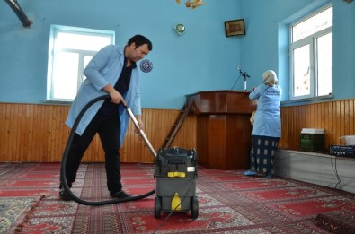 Kahramankazan'da Camiler Bayram Namazına Hazır