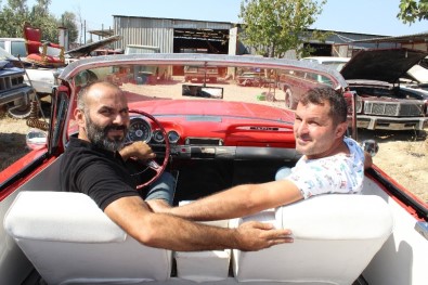 'Kullanılamaz' Denilen Klasik Otomobiller, Onların Elinde Hayat Buluyor