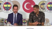 İNGİLTERE PREMİER LİG - Slimani İmzayı Attı