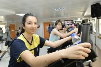 KİLO KONTROLÜ - Güne Sporla Başlıyorlar