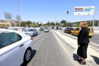 KEŞMEKEŞ - Mezarlık Kavşağı Köprüsü Bayram Öncesinde Trafiğe Açıldı